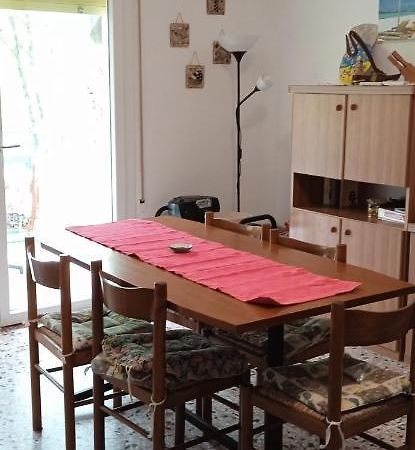 Appartamento In Centro Бибионе Екстериор снимка