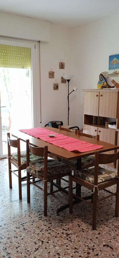 Appartamento In Centro Бибионе Екстериор снимка